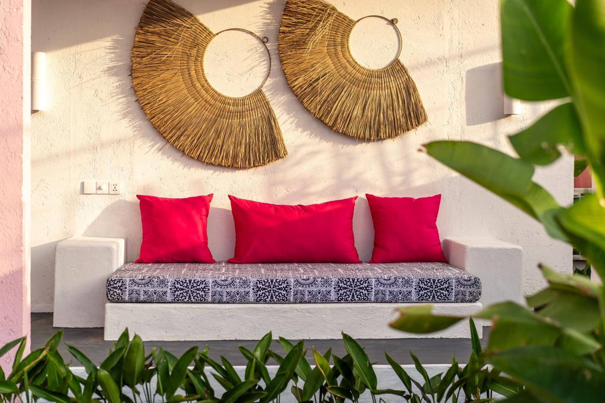 Pinkprivate Balangan - For Cool Adults Only Bed & Breakfast Jimbaran  Exterior photo