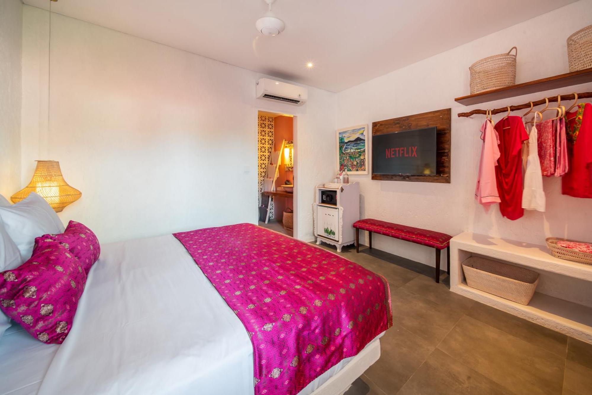 Pinkprivate Balangan - For Cool Adults Only Bed & Breakfast Jimbaran  Exterior photo
